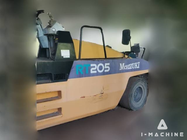 HITACHI RT205