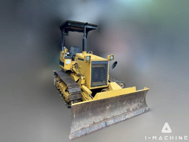KOMATSU D21A