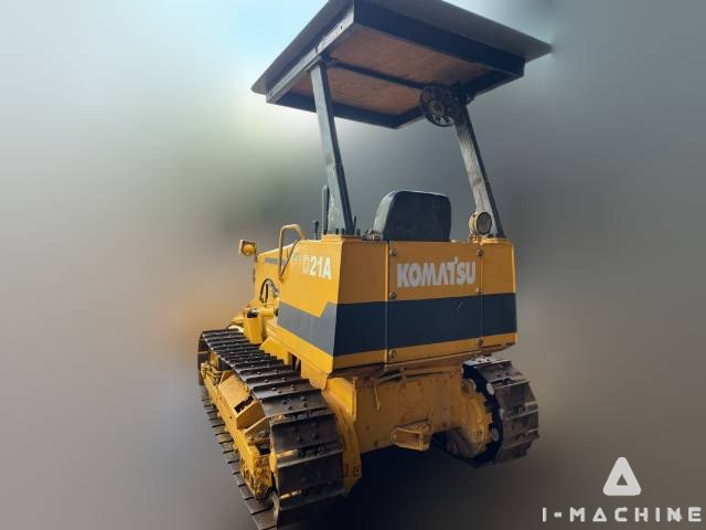 KOMATSU D21A
