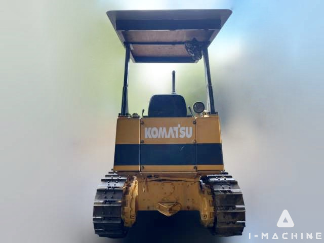 KOMATSU D21A