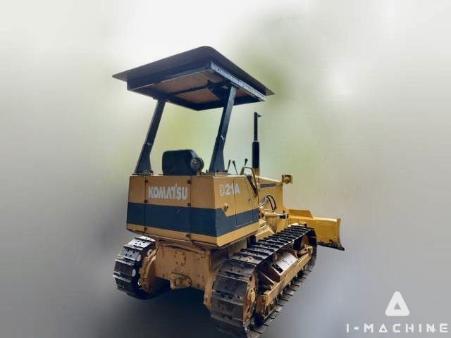 KOMATSU D21A