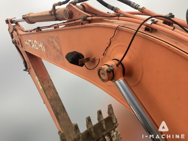 HITACHI ZX200-5G