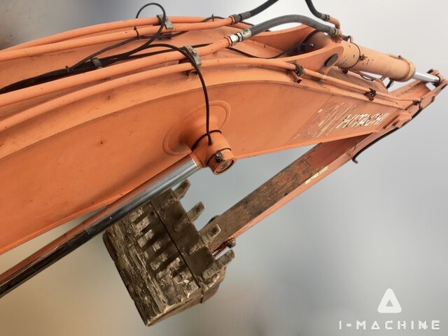 HITACHI ZX200-5G