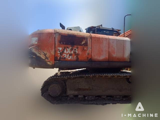 HITACHI ZX330LC-3