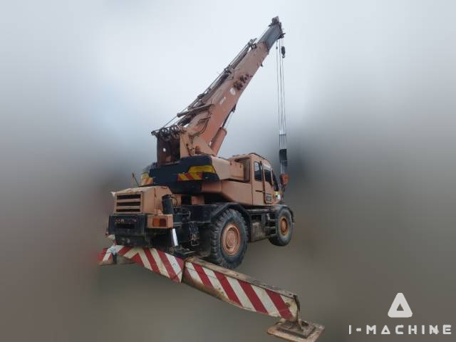 KOBELCO RK250-3