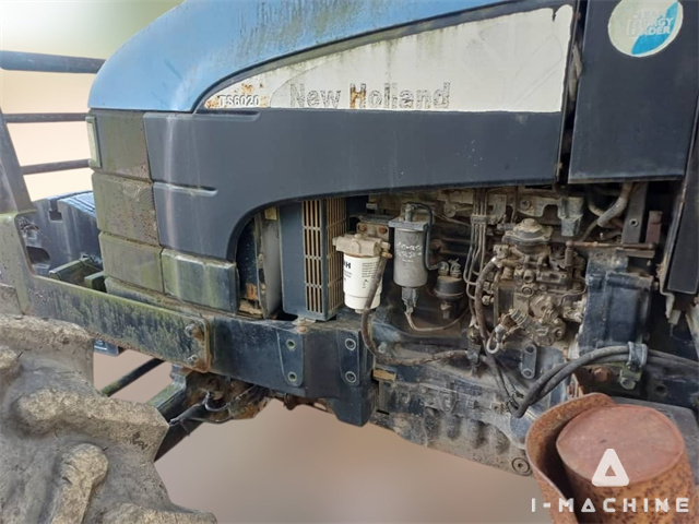 NEW HOLLAND TS6020