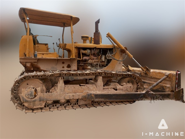 CATERPILLAR D6C
