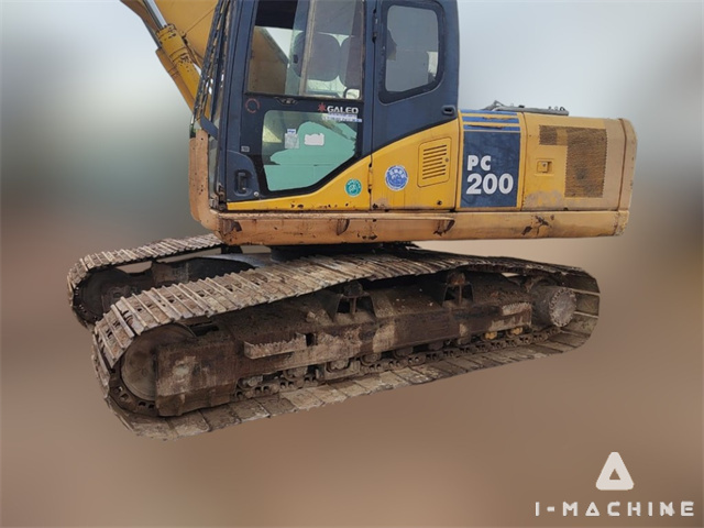 KOMATSU PC200-7