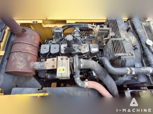 KOMATSU PC200-7
