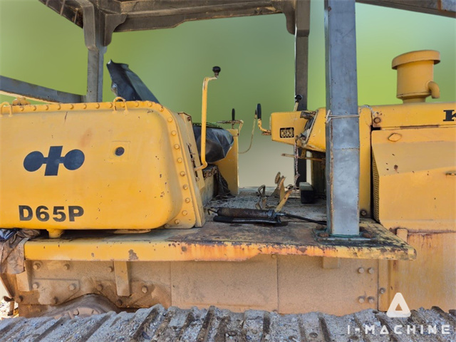 KOMATSU D65P-6