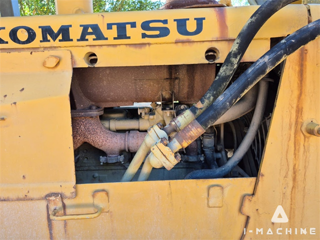 KOMATSU D65P-6