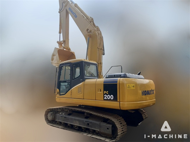 KOMATSU PC200-7