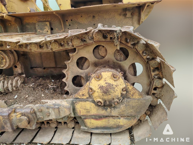 CATERPILLAR D4