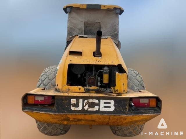JCB 116D