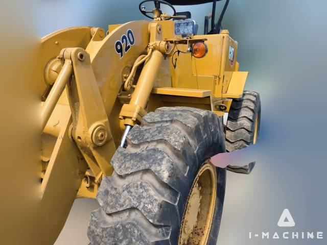 CATERPILLAR 920