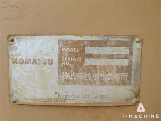 KOMATSU GD705-4