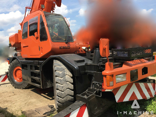 KOBELCO RK250-3